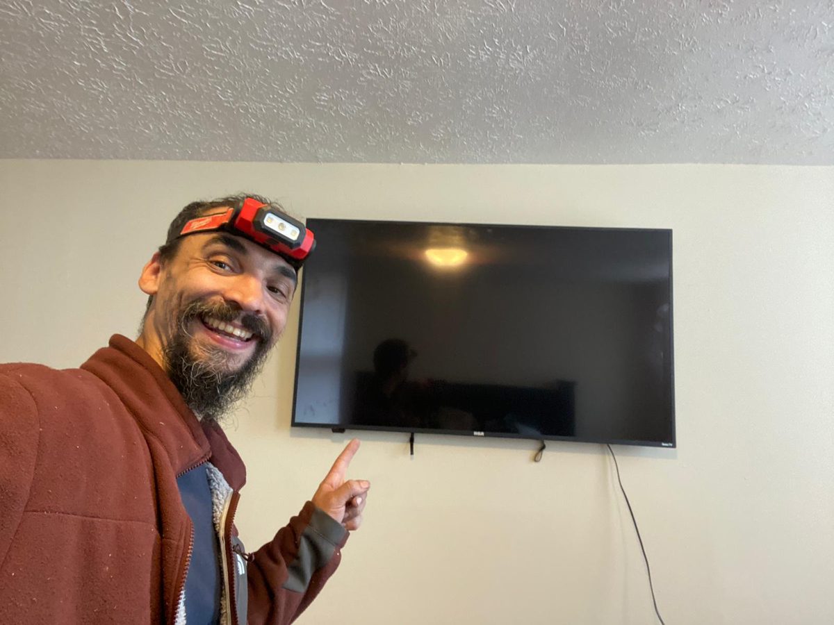 Tv mount and smart home services